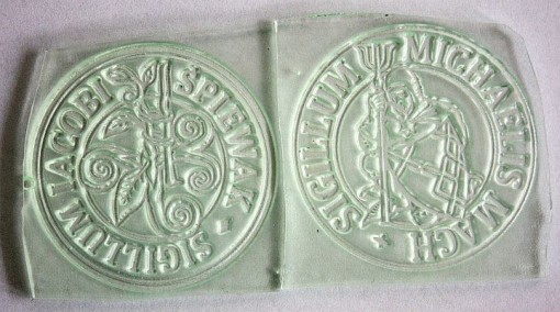 Pieczęci wykonane w polimerze